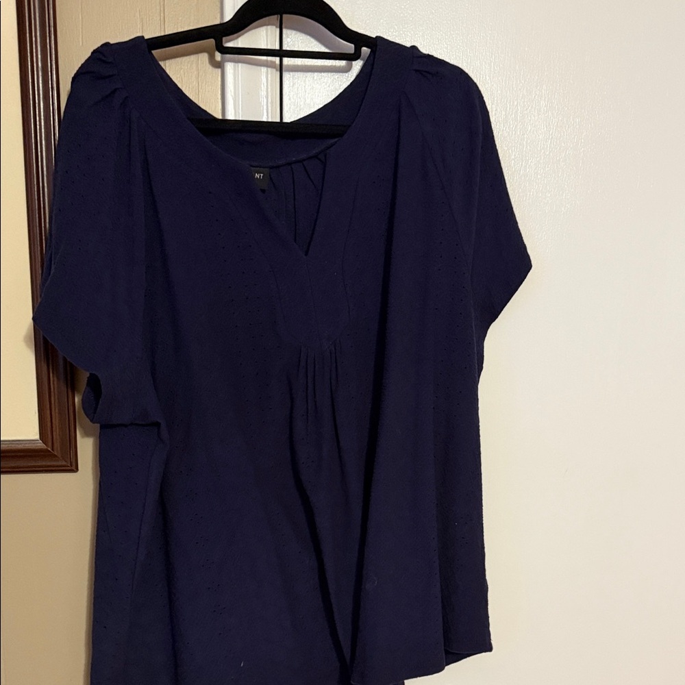 Lane Bryant 22/24 doing navy top nwot
